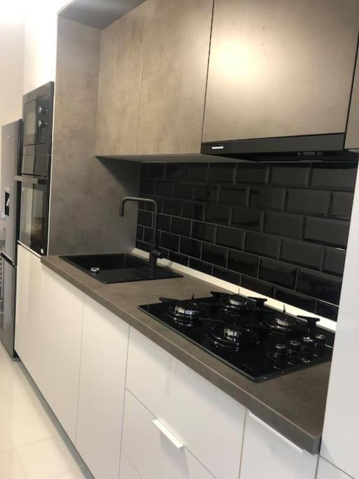 Apartmán Studio Cu Gradina Proprie Popesti-Leordeni Exteriér fotografie